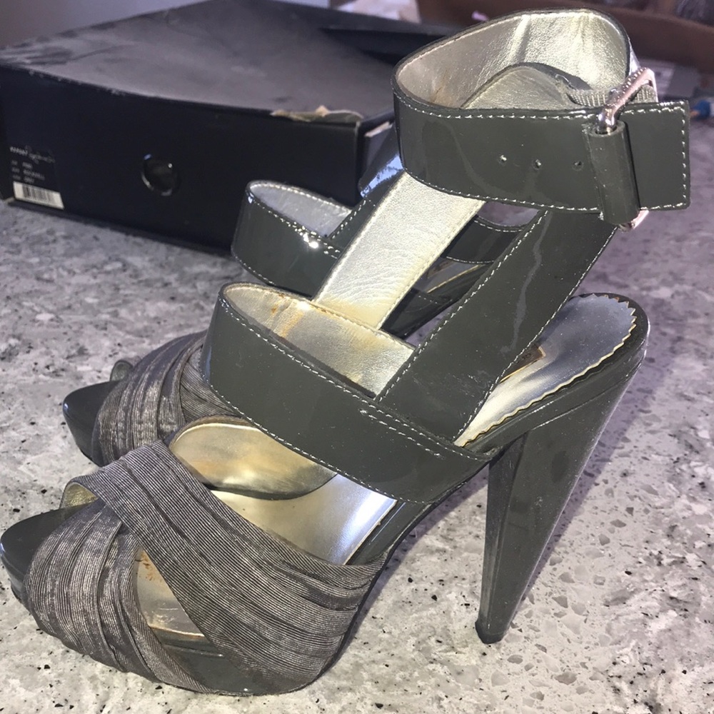 Report Signature patent leather platform Stiletto